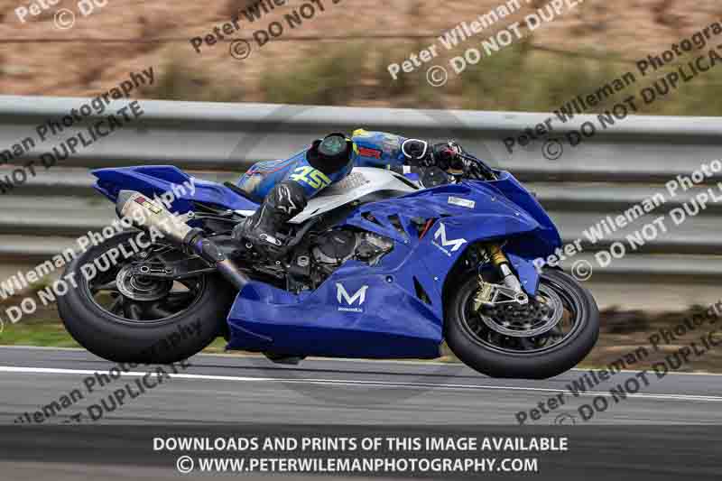 cadwell no limits trackday;cadwell park;cadwell park photographs;cadwell trackday photographs;enduro digital images;event digital images;eventdigitalimages;navarra;no limits trackdays;peter wileman photography;racing digital images;trackday digital images;trackday photos